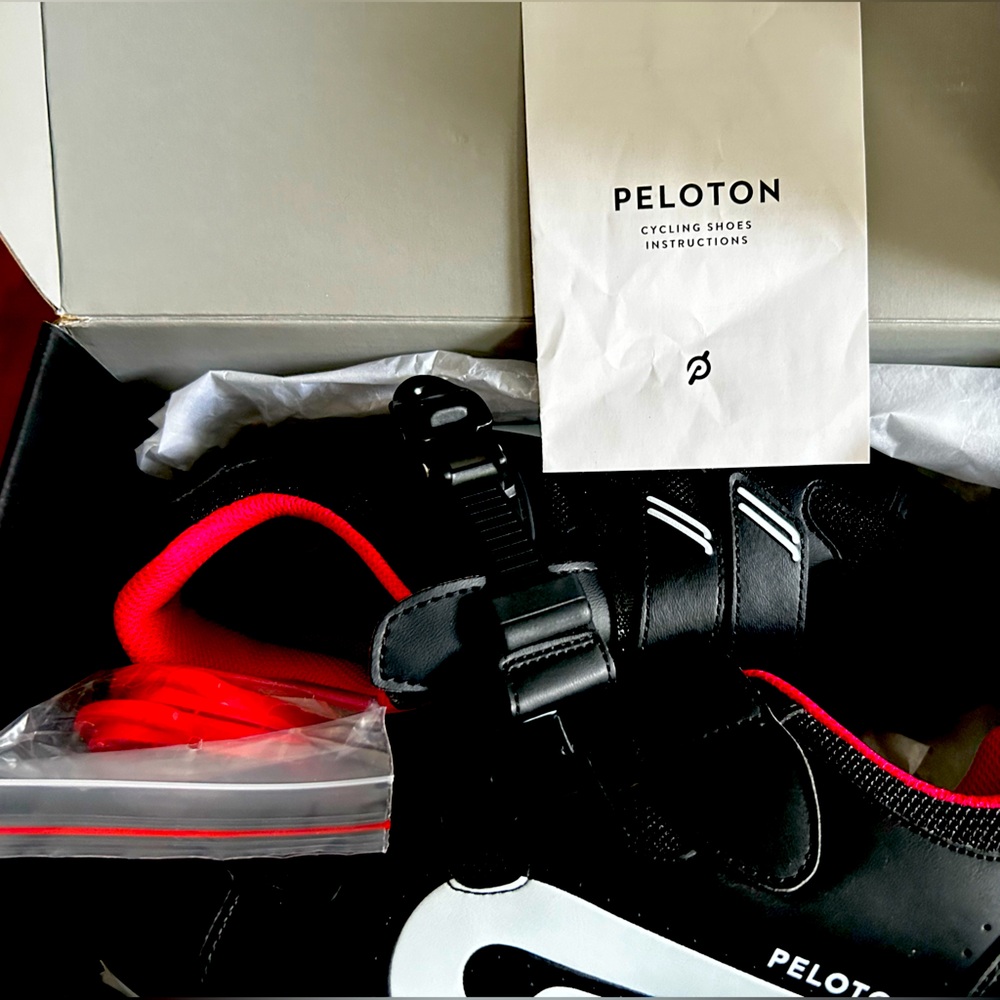 NWT peloton cycling shoes size 40!